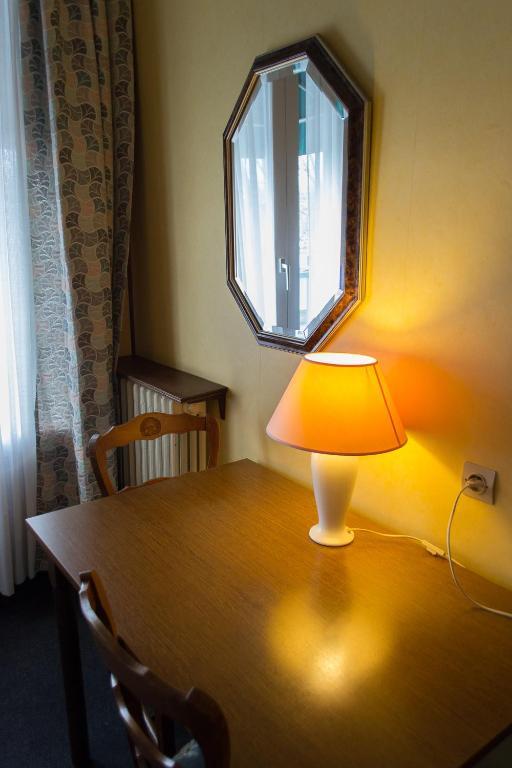 Hotel De Flandre Compiègne Pokoj fotografie